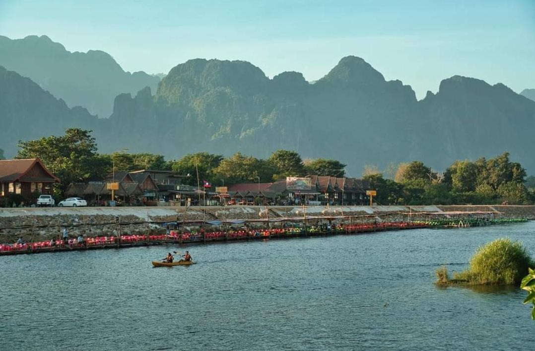 Vang Vieng Th Central Park Hotel Eksteriør billede